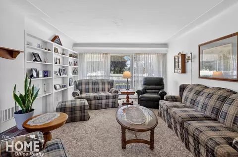 Living - 825 N State, Owosso, MI 48867 photo 1 of 1