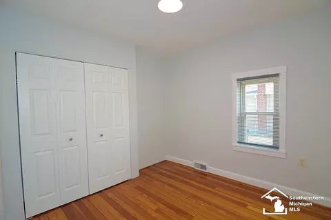 Bedroom - 201 N Dettman, Jackson, MI 49202 photo 1 of 2