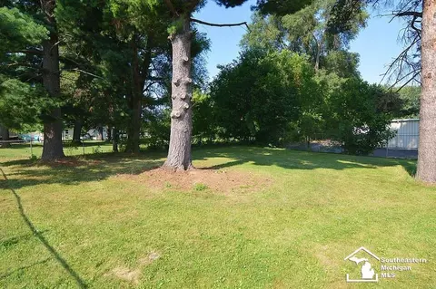 Exterior - 201 N Dettman, Jackson, MI 49202 photo 3 of 7