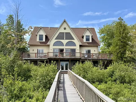 7957 W Us Highway 2, Manistique, MI 49854