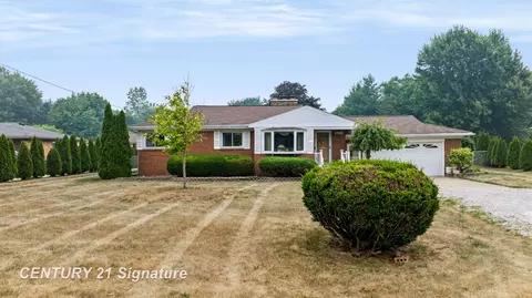 Exterior - 4386 N Elms, Flushing, MI 48433 photo 8 of 19