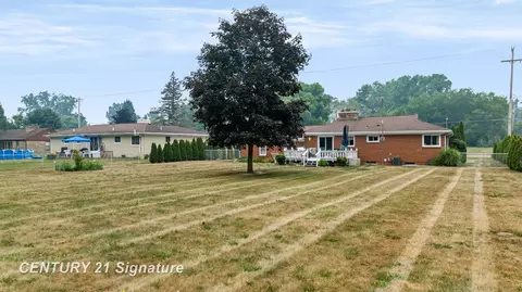 Exterior - 4386 N Elms, Flushing, MI 48433 photo 16 of 19