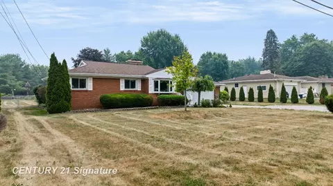 Exterior - 4386 N Elms, Flushing, MI 48433 photo 11 of 19