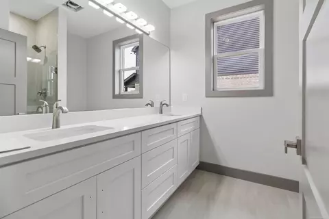 Bath - 45514 Gable, Macomb, MI 48044 photo 1 of 3