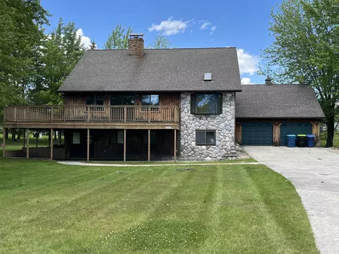5392 Thornchester, Gladwin, MI 48624 photo 2