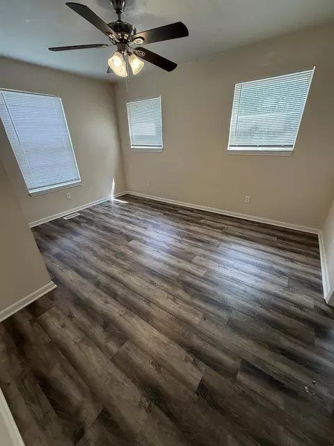 Bedroom - 426 Dell, Flint, MI 48507 photo 6 of 6