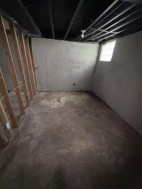 Other - 426 Dell, Flint, MI 48507 photo 8 of 11