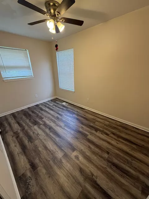 Bedroom - 426 Dell, Flint, MI 48507 photo 2 of 6
