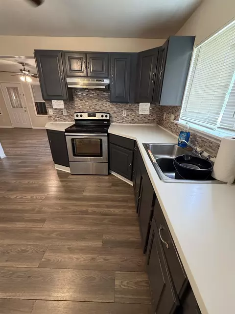 Kitchen - 426 Dell, Flint, MI 48507 photo 2 of 2