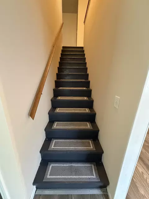 Entry Way - 426 Dell, Flint, MI 48507 photo 1 of 1