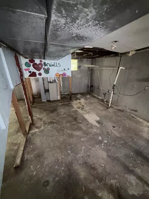 Other - 426 Dell, Flint, MI 48507 photo 7 of 11