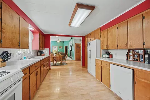 Kitchen - 535 E Sebewaing, Sebewaing, MI 48759 photo 2 of 2