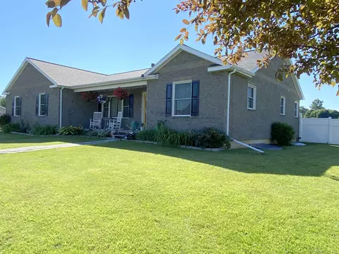 606 Doyle, Laingsburg, MI 48848