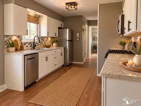 Kitchen - 901 Huber, Monroe, MI 48162 photo 2 of 5