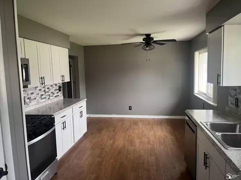 Kitchen - 901 Huber, Monroe, MI 48162 photo 3 of 5