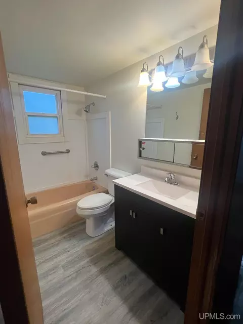 Bath - 301 Nicholas, Palmer, MI 49871 photo 3 of 8