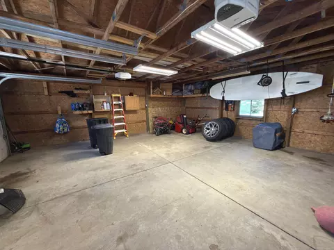 Exterior - 4951 Deckerville, Deckerville, MI 48427 photo 3 of 10
