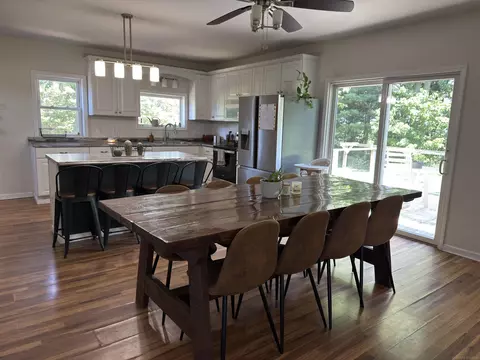 Dining - 4951 Deckerville, Deckerville, MI 48427 photo 1 of 2