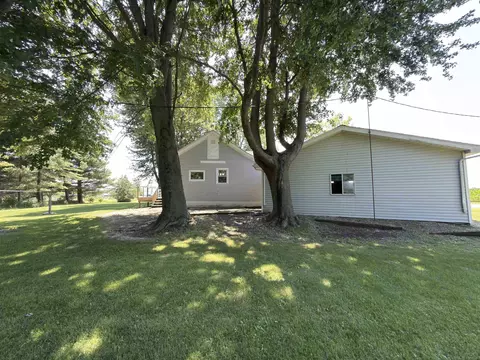 Exterior - 4951 Deckerville, Deckerville, MI 48427 photo 4 of 10