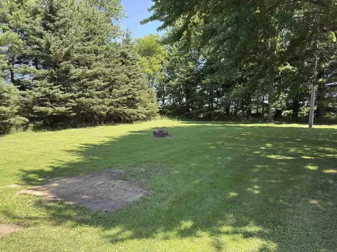 Exterior - 4951 Deckerville, Deckerville, MI 48427 photo 7 of 10