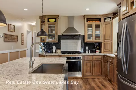 Kitchen - 6801 Standish, Bentley, MI 48613 photo 3 of 6