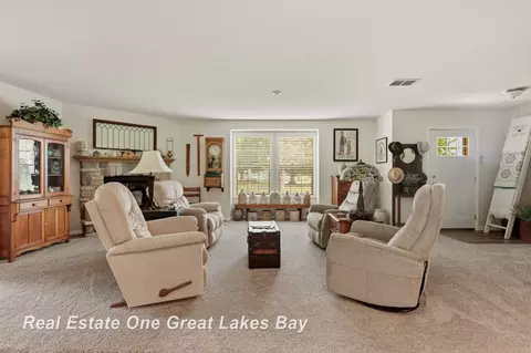Living - 6801 Standish, Bentley, MI 48613 photo 1 of 5