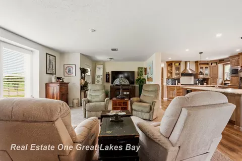 Living - 6801 Standish, Bentley, MI 48613 photo 5 of 5