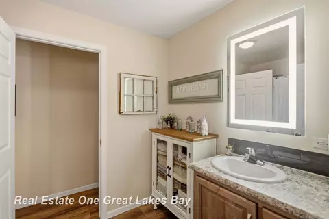 Bath - 6801 Standish, Bentley, MI 48613 photo 4 of 5