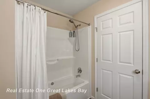 Bath - 6801 Standish, Bentley, MI 48613 photo 5 of 5