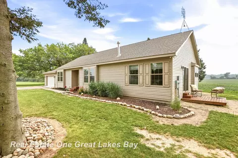 Exterior - 6801 Standish, Bentley, MI 48613 photo 4 of 11