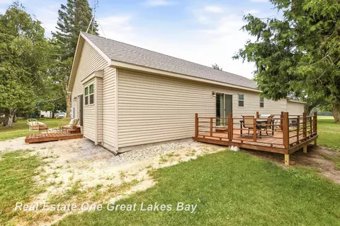 Exterior - 6801 Standish, Bentley, MI 48613 photo 7 of 11
