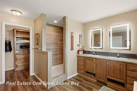 Bath - 6801 Standish, Bentley, MI 48613 photo 2 of 5