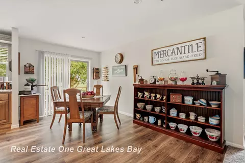 Dining - 6801 Standish, Bentley, MI 48613 photo 1 of 1