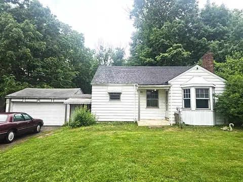 4397 Fenton, Burton, MI 48529