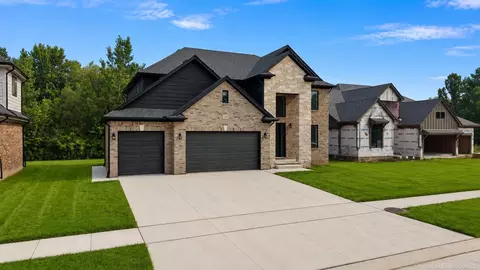 18901 Via Firenze, Macomb, MI 48044 photo 3