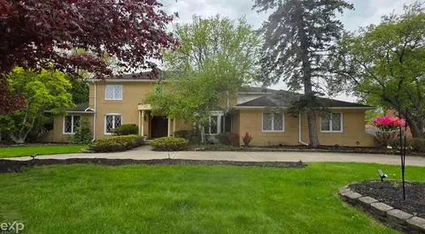 23223 Bellwood, Southfield, MI 48034