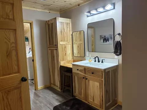 Bath - 1871 W Youngs, Gladwin, MI 48624 photo 1 of 4