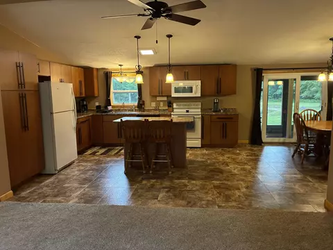 Kitchen - 1871 W Youngs, Gladwin, MI 48624 photo 1 of 3