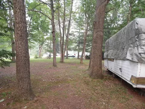 Exterior - 668 Big Oaks, Gladwin, MI 48624 photo 19 of 27