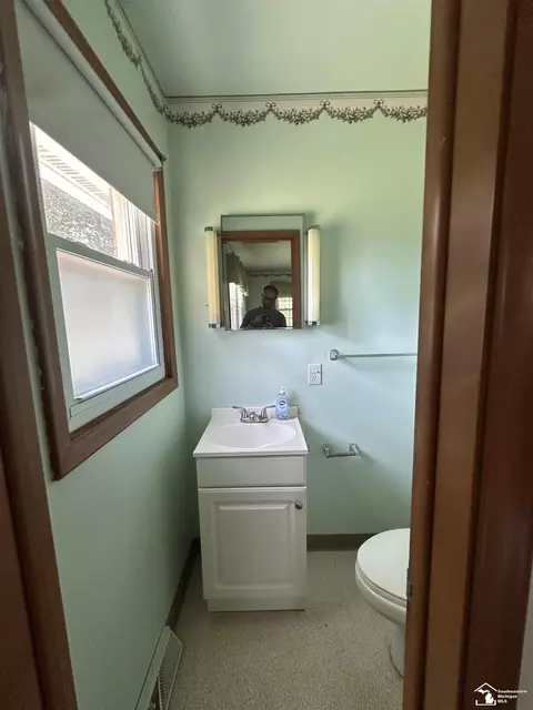 Bath - 53 Calvin, Monroe, MI 48162 photo 1 of 5