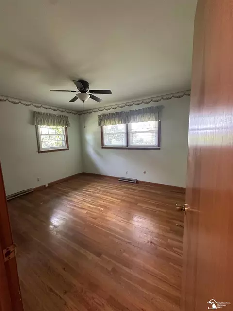 Bedroom - 53 Calvin, Monroe, MI 48162 photo 5 of 7