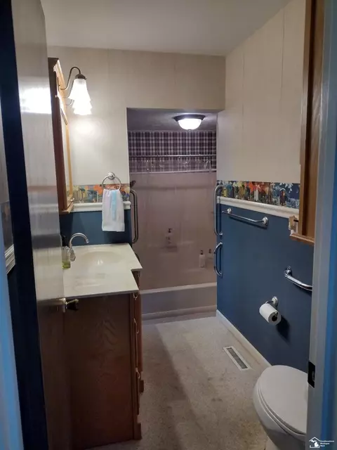 Bath - 1115 Cherry, Temperance, MI 48182 photo 2 of 2