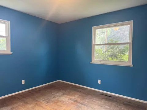 Bedroom - 4442 Cherrytree, Flint, MI 48507 photo 3 of 6