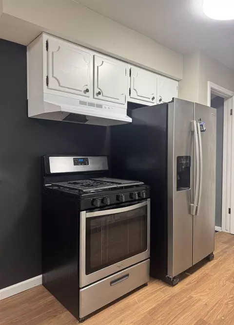 Kitchen - 4442 Cherrytree, Flint, MI 48507 photo 2 of 2
