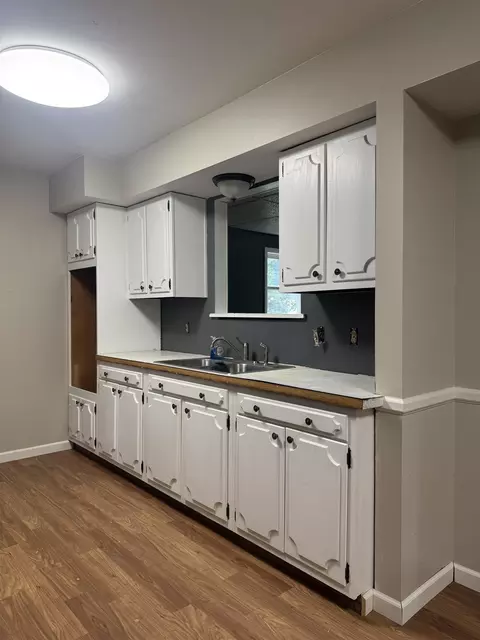 Kitchen - 4442 Cherrytree, Flint, MI 48507 photo 1 of 2