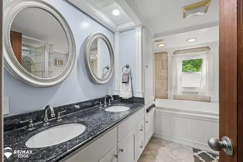 Bath - 8331 E Coldwater, Davison, MI 48423 photo 3 of 3