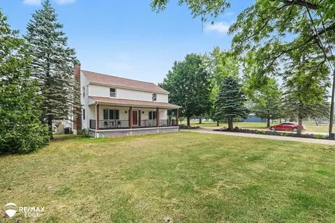 Exterior - 8331 E Coldwater, Davison, MI 48423 photo 2 of 7