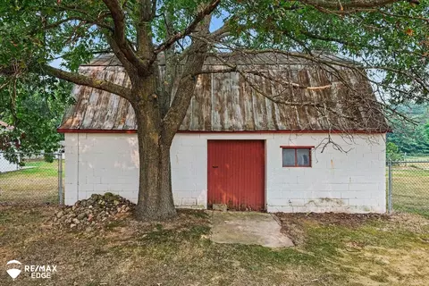 Other - 8331 E Coldwater, Davison, MI 48423 photo 3 of 14