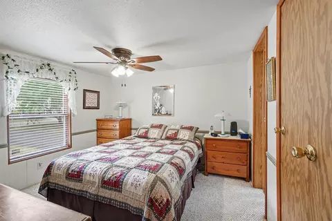 425 E Maple, Gladwin, MI 48624 photo 7
