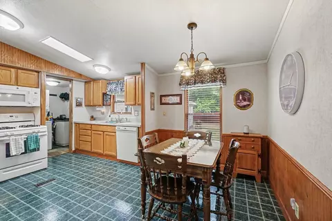 Kitchen - 425 E Maple, Gladwin, MI 48624 photo 2 of 2